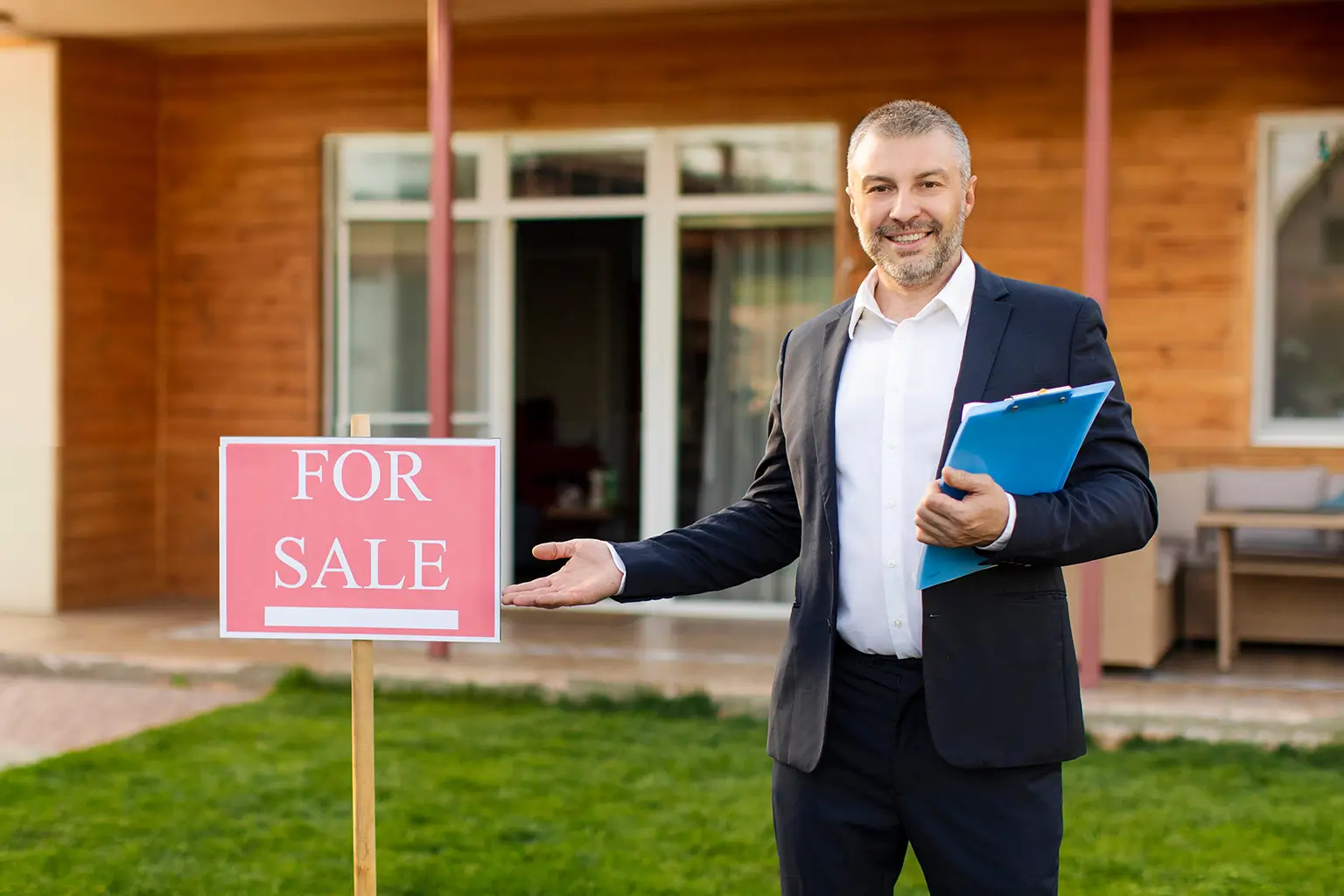 Common Myths About Using a Commercial Real Estate Buyers Agent